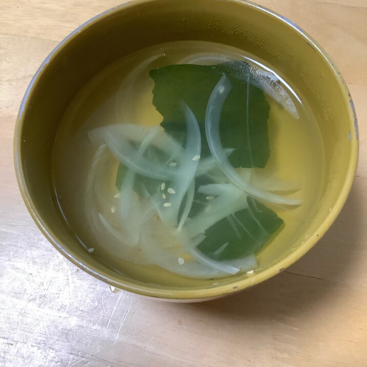 簡単！玉ねぎの鶏がらスープ